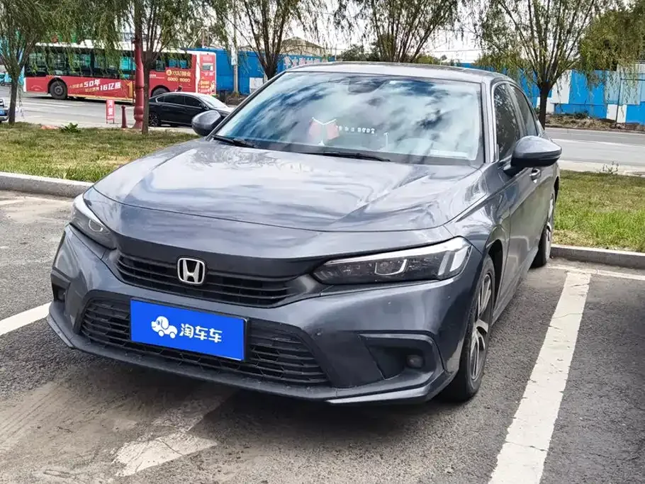 Honda Civic — фото 1