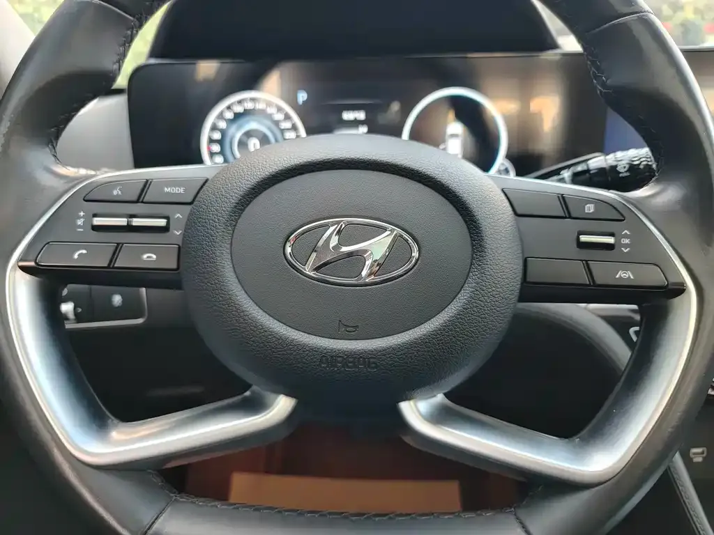 Hyundai Mistra — фото 2