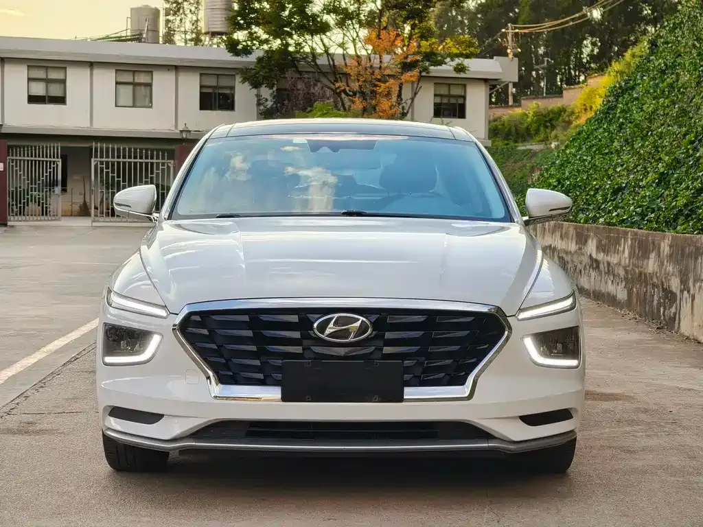 Hyundai Mistra — фото 4
