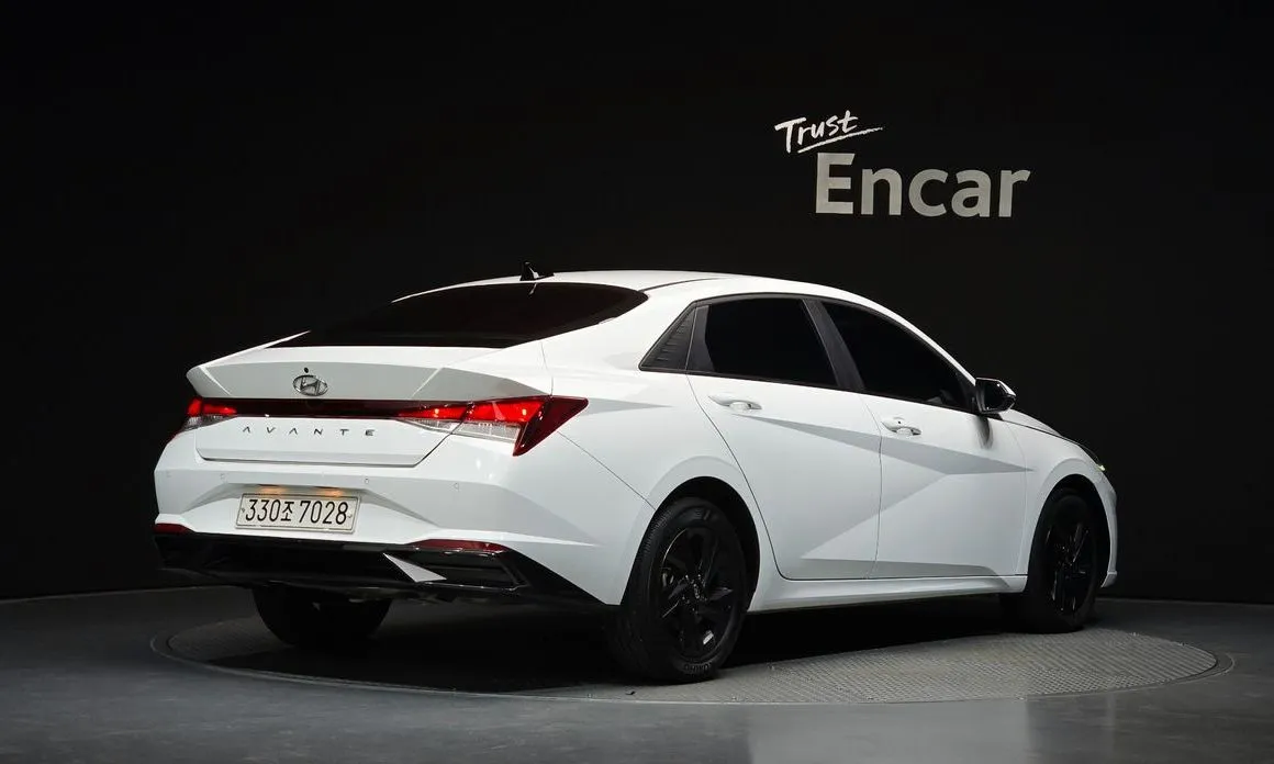 Hyundai AVANTE — фото 2
