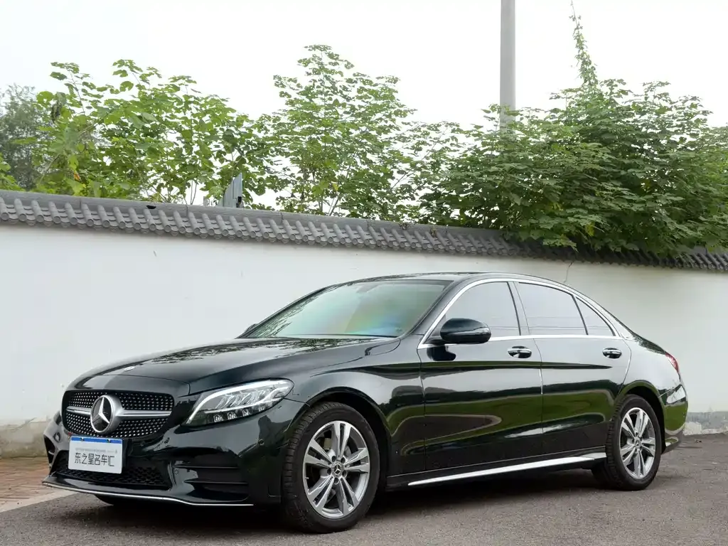 Mercedes-Benz C-Class — фото 1
