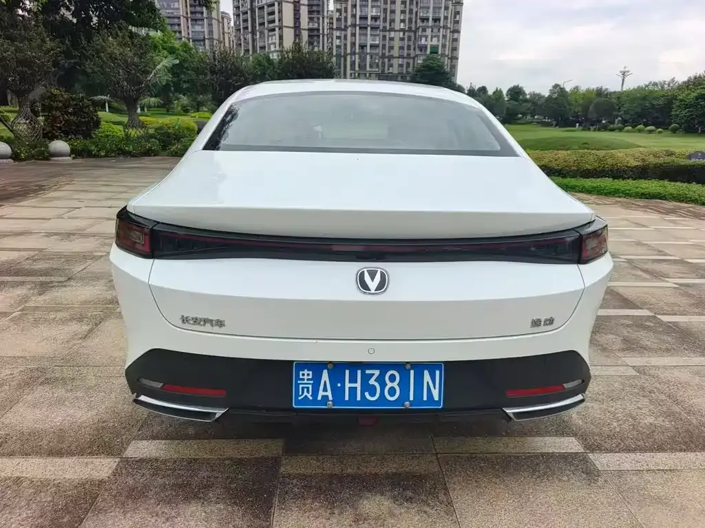 Changan Eado — фото 7