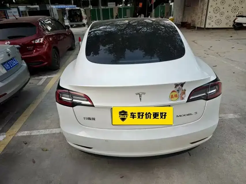 Tesla Model 3 — фото 6