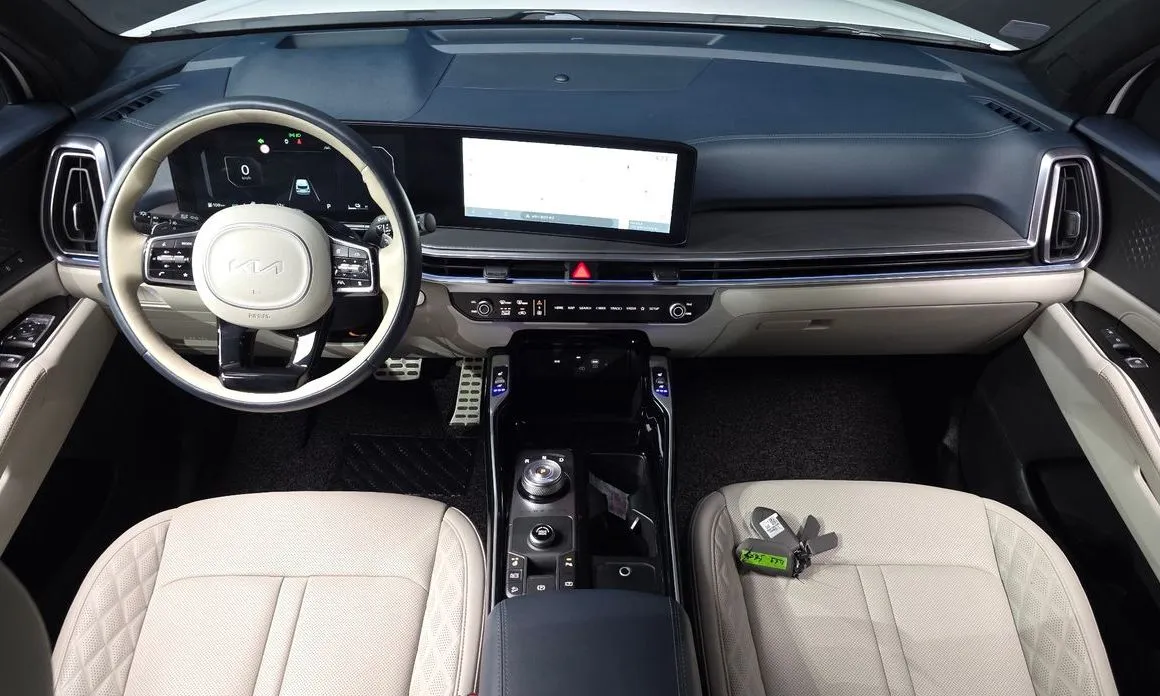Kia Sorento — фото 7