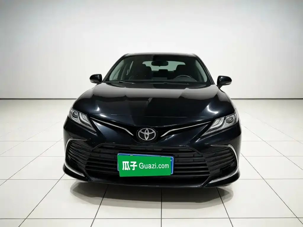 Toyota Camry — фото 7