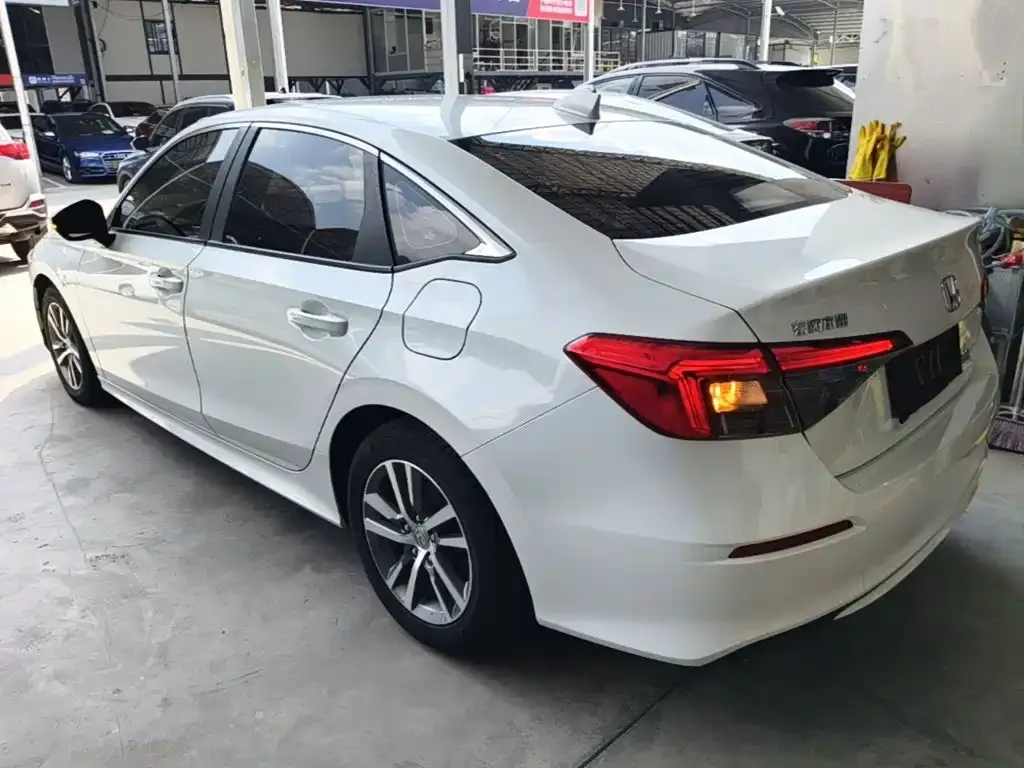 Honda Civic — фото 3