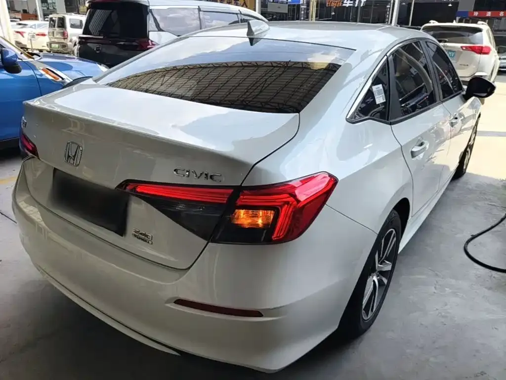 Honda Civic — фото 9