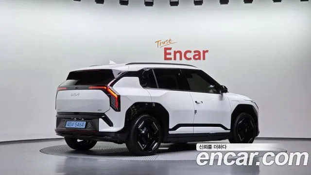Kia EV3 — фото 2