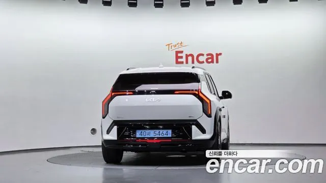 Kia EV3 — фото 9
