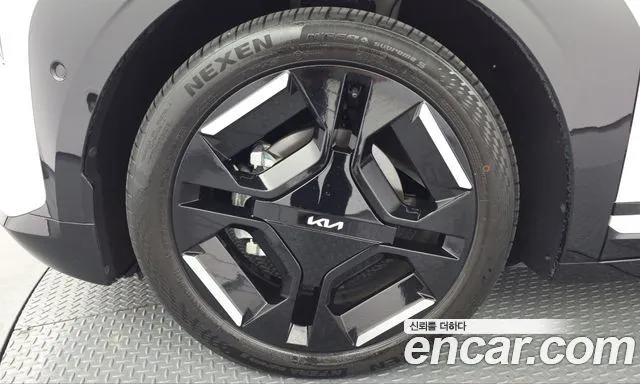 Kia EV3 — фото 3