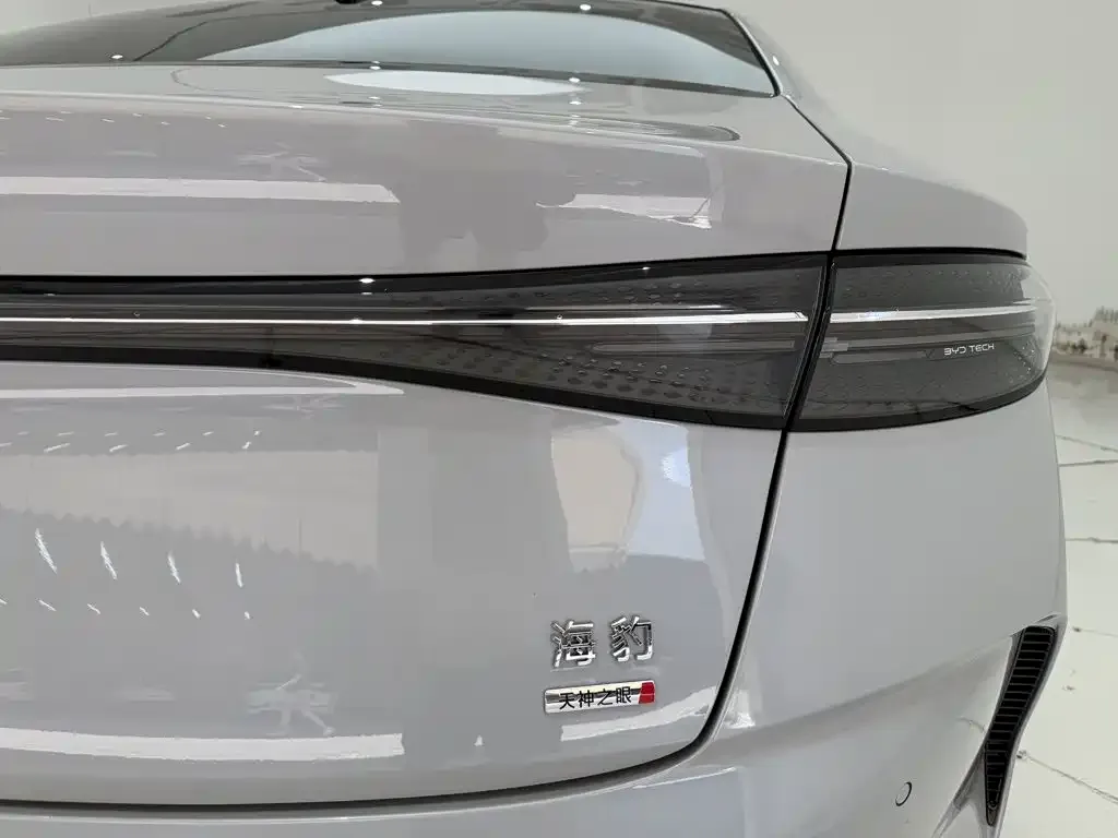 BYD Seal — фото 2