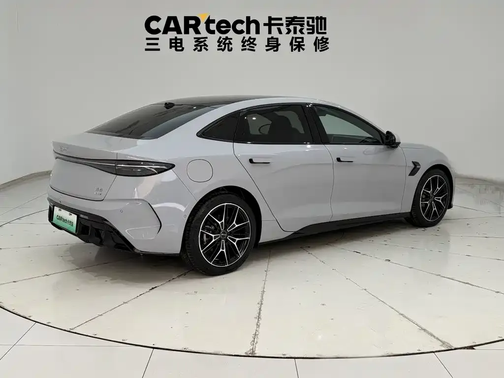 BYD Seal — фото 7