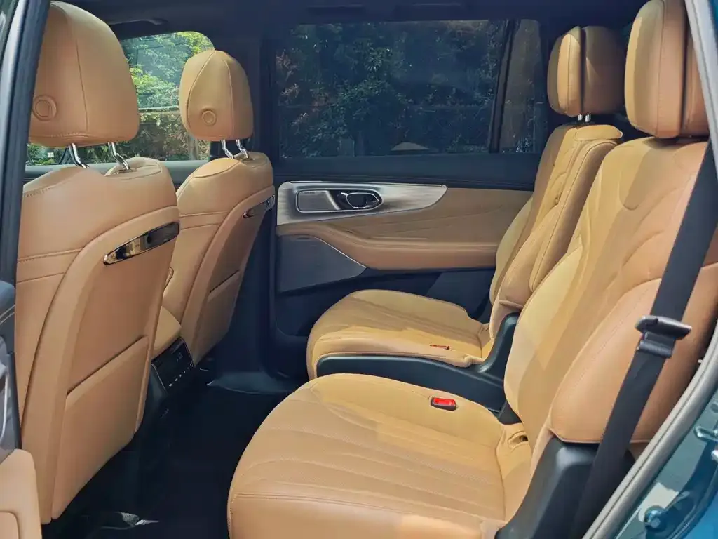 GAC Motor Trumpchi GS8 — фото 2