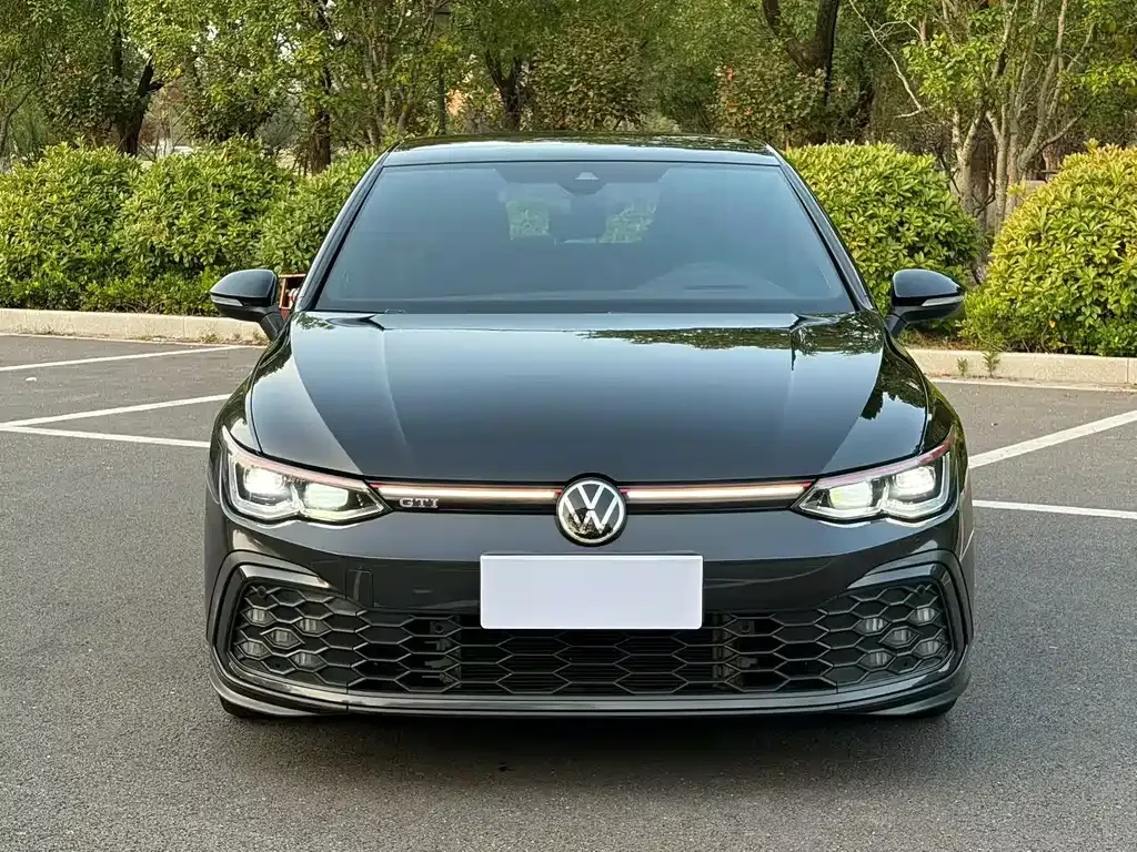Volkswagen Golf GTI — фото 9