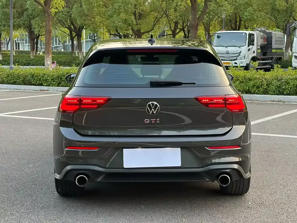 Volkswagen Golf GTI — фото 6
