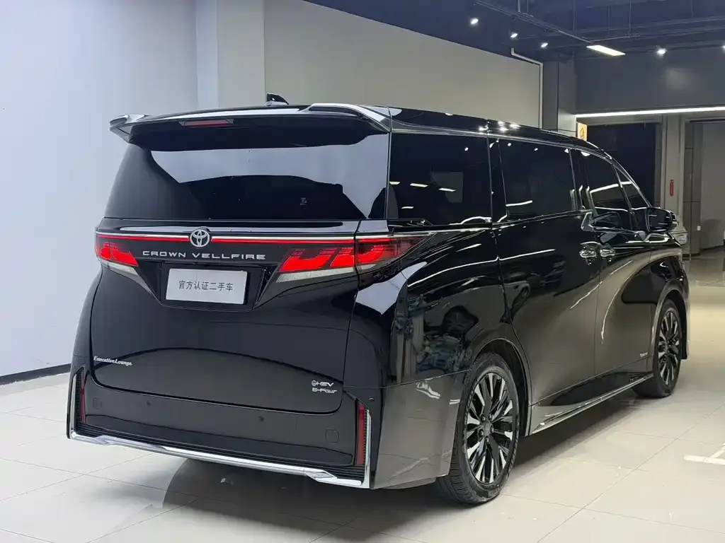Toyota Vellfire — фото 6