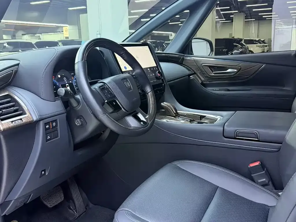 Toyota Vellfire — фото 5
