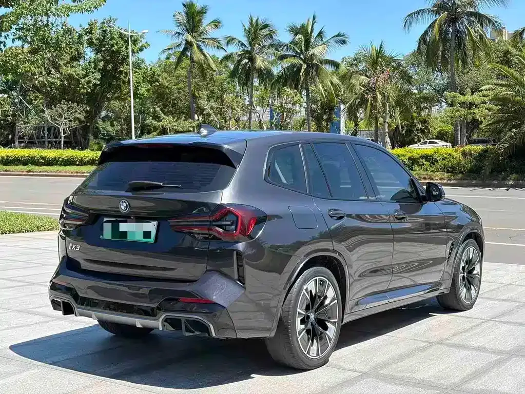 BMW iX3 — фото 4