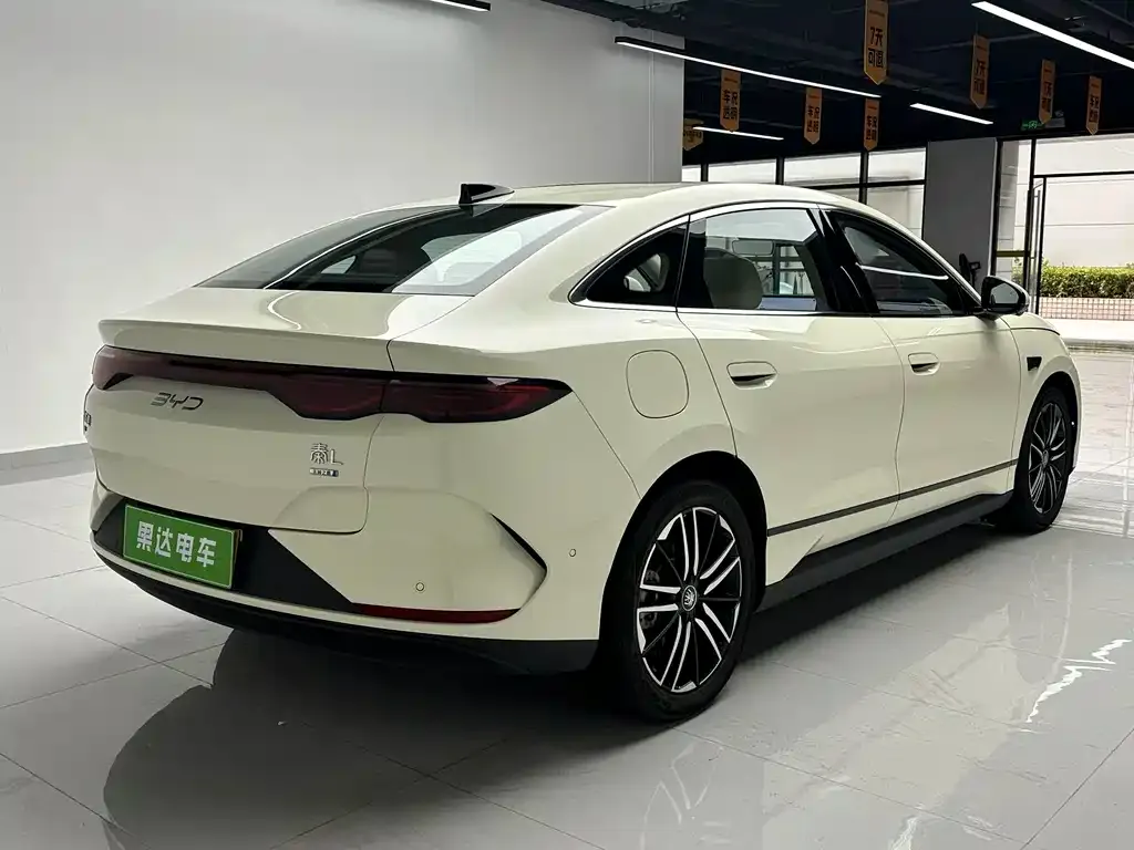 BYD Qin L — фото 7