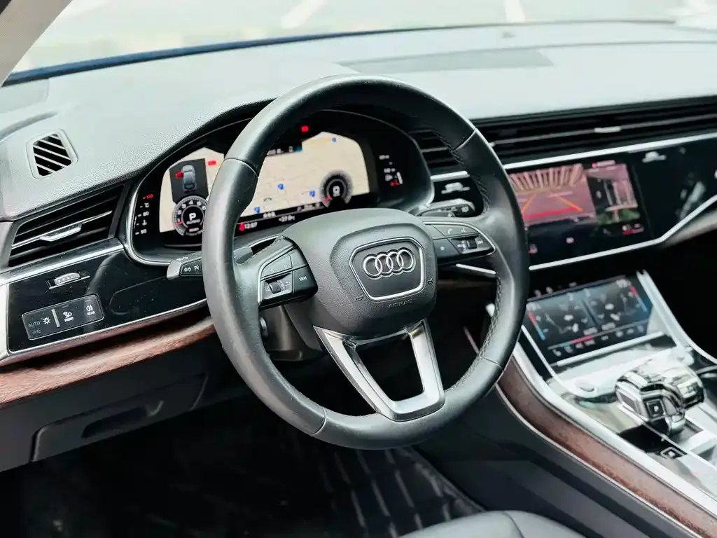 Audi Q7 — фото 7