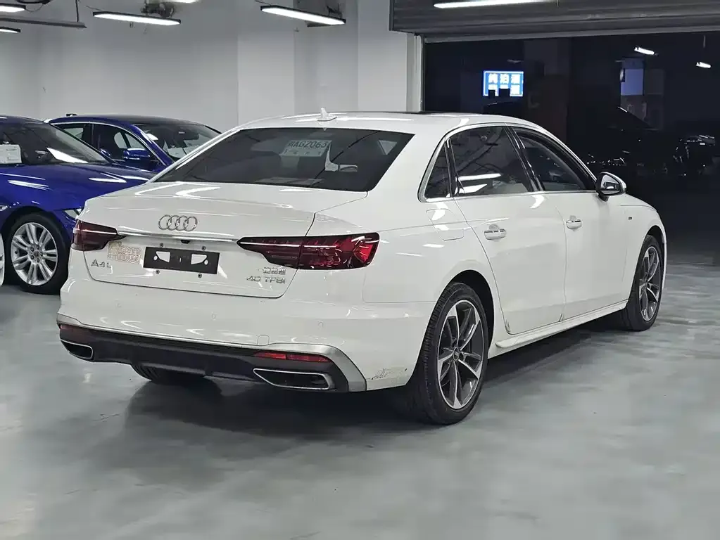 Audi A4L — фото 5