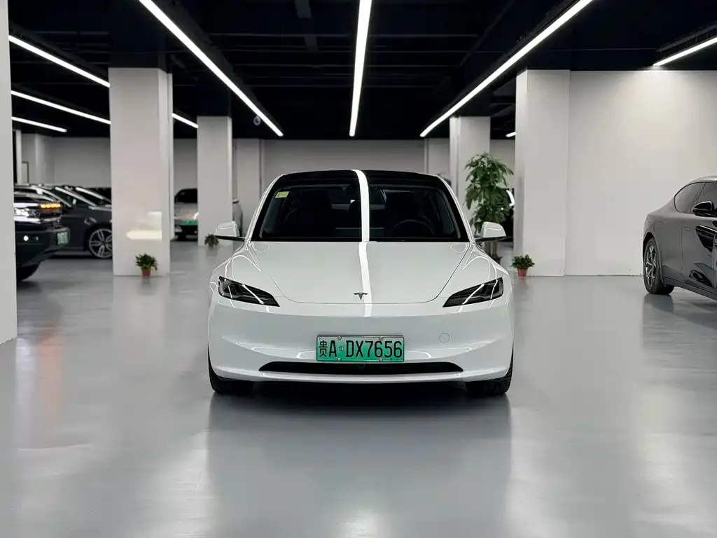 Tesla Model 3 — фото 5
