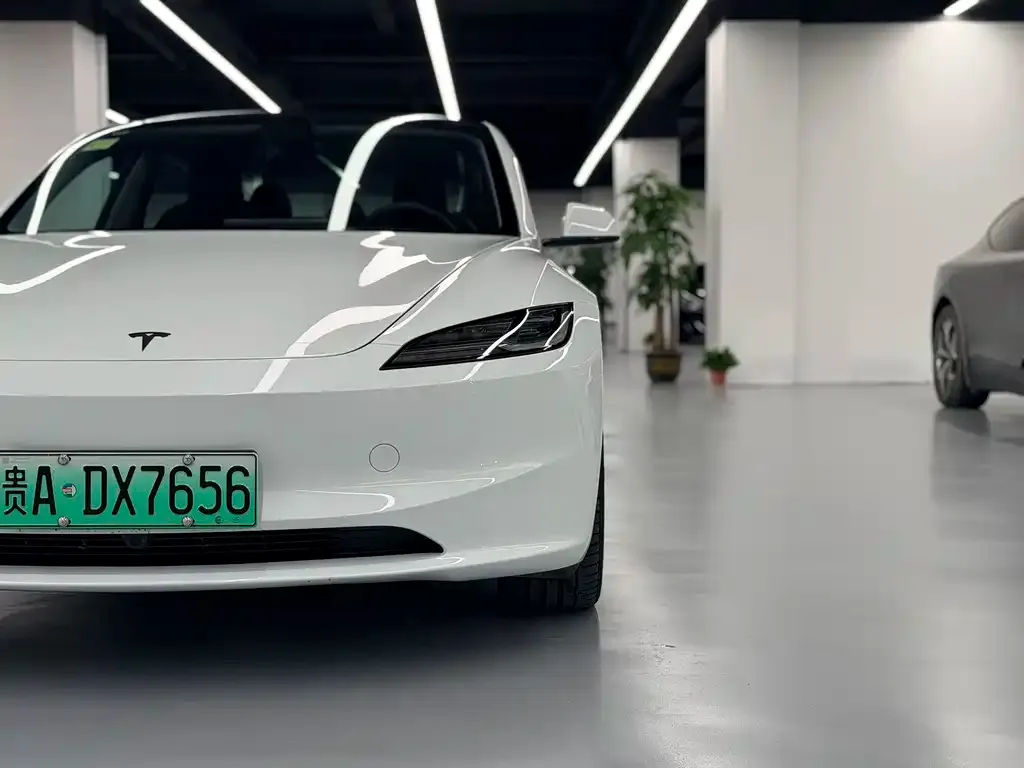 Tesla Model 3 — фото 6