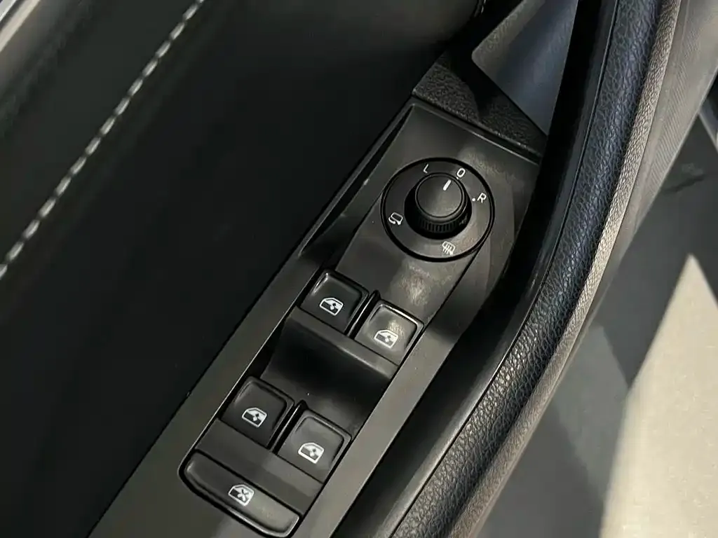 Skoda Superb — фото 2