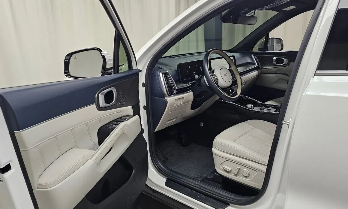 Kia Sorento — фото 7