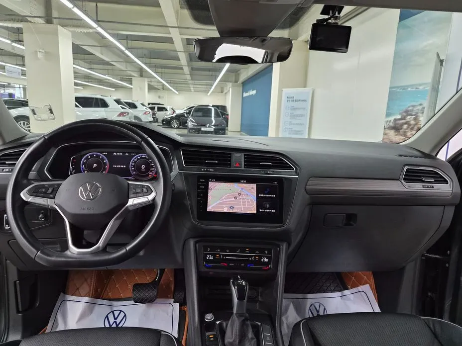 Volkswagen Tiguan — фото 6