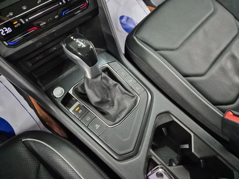 Volkswagen Tiguan — фото 9