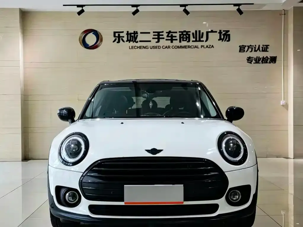 MINI Clubman — фото 3