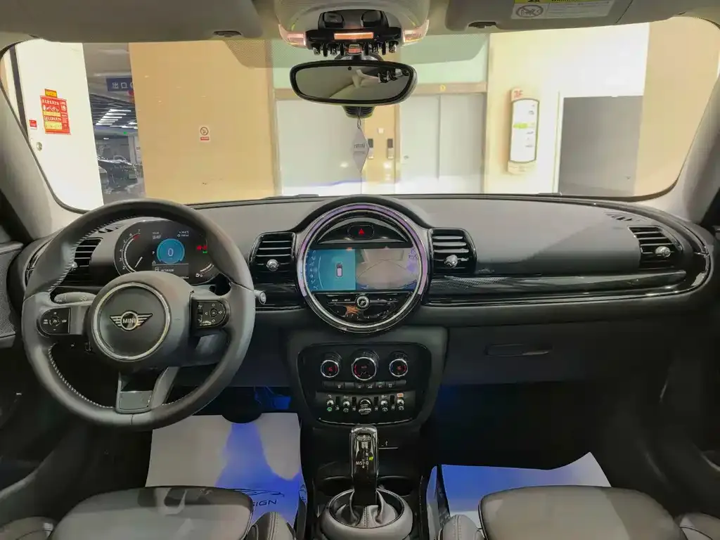 MINI Clubman — фото 8