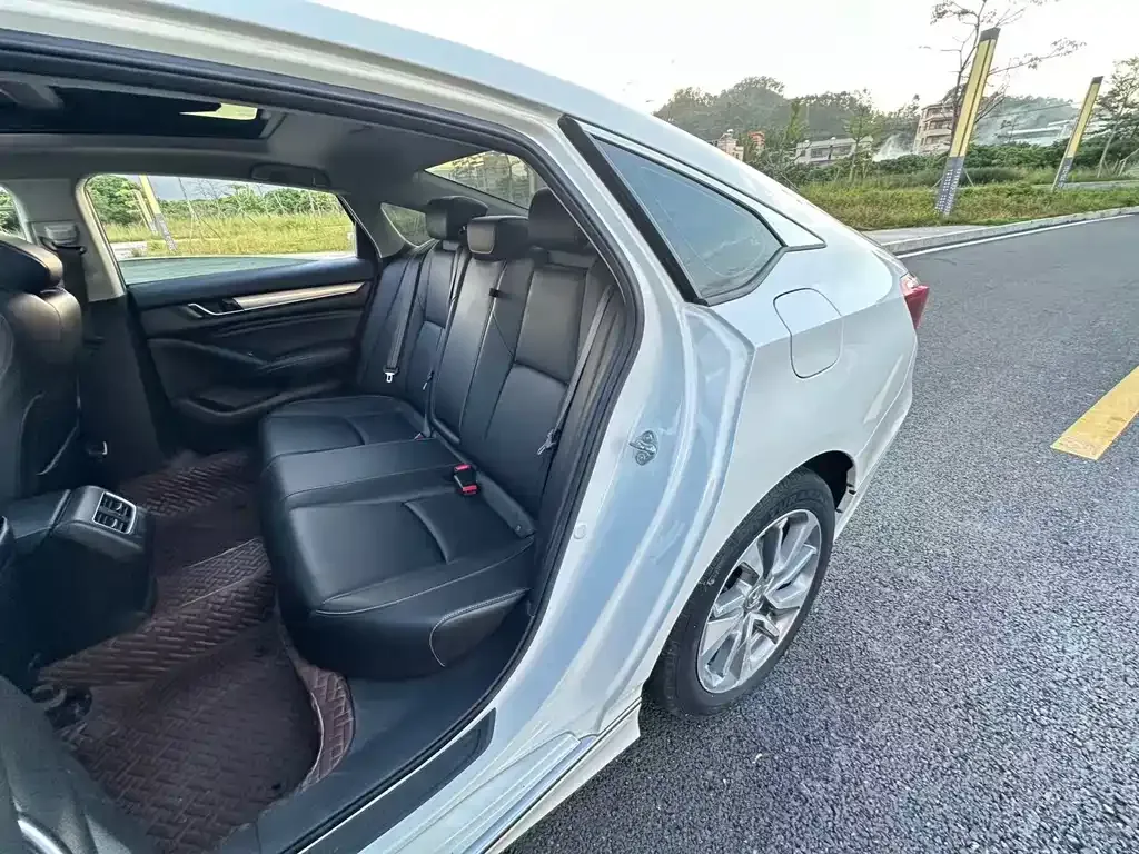 Honda Inspire — фото 10