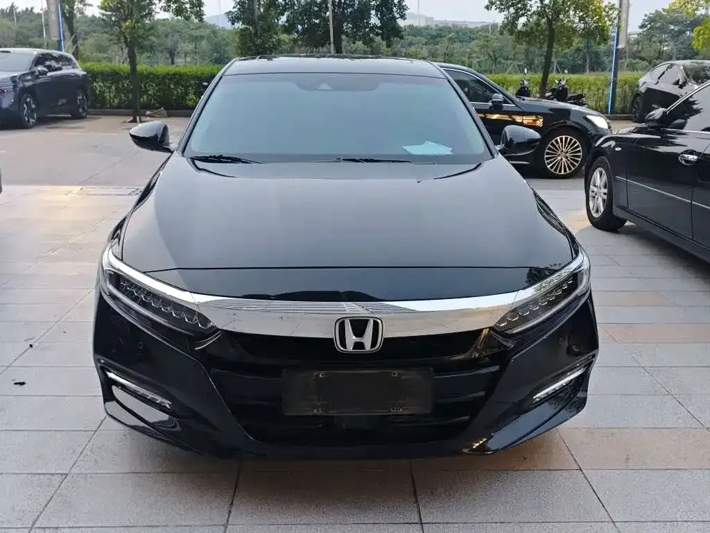 Honda Accord — фото 6