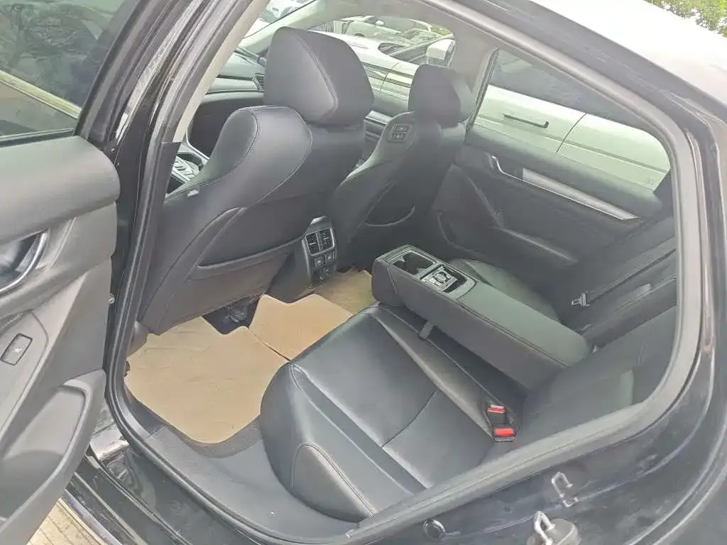 Honda Accord — фото 3