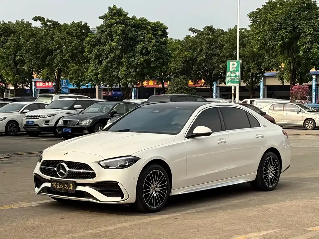 Mercedes-Benz C-Class — фото 1