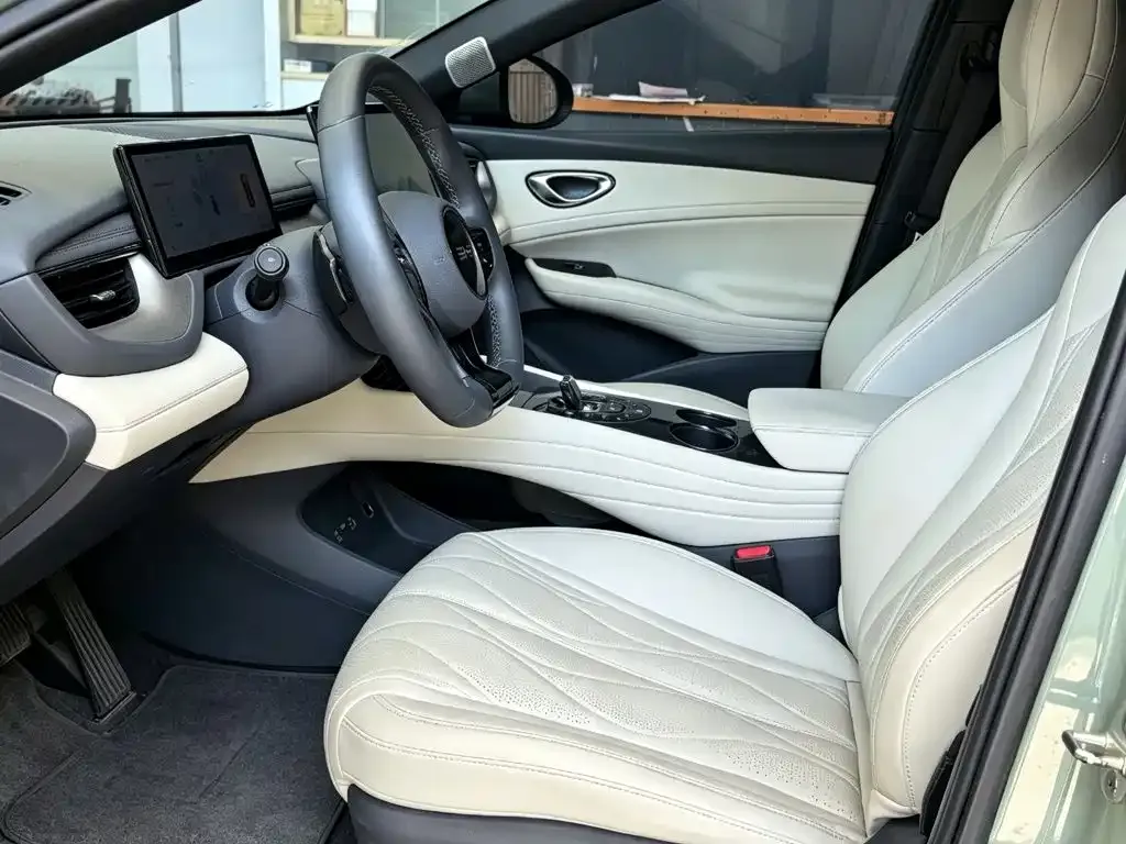 BYD Seal 06GT — фото 10