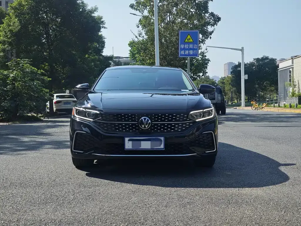 Volkswagen Passat — фото 10