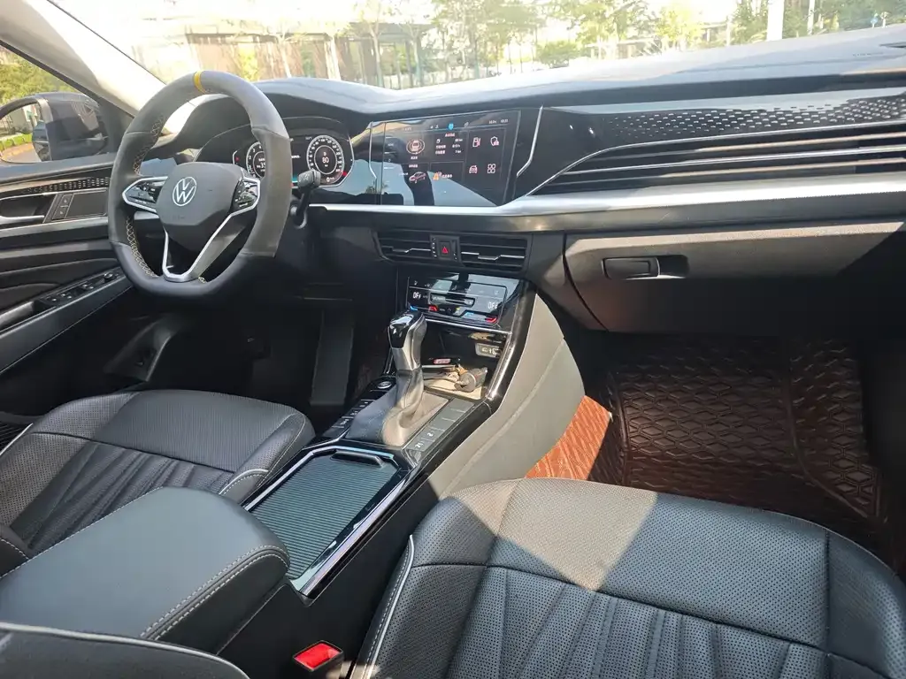 Volkswagen Passat — фото 8