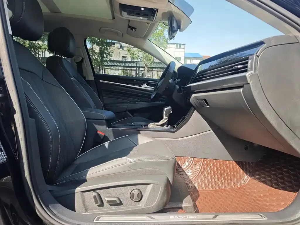 Volkswagen Passat — фото 5