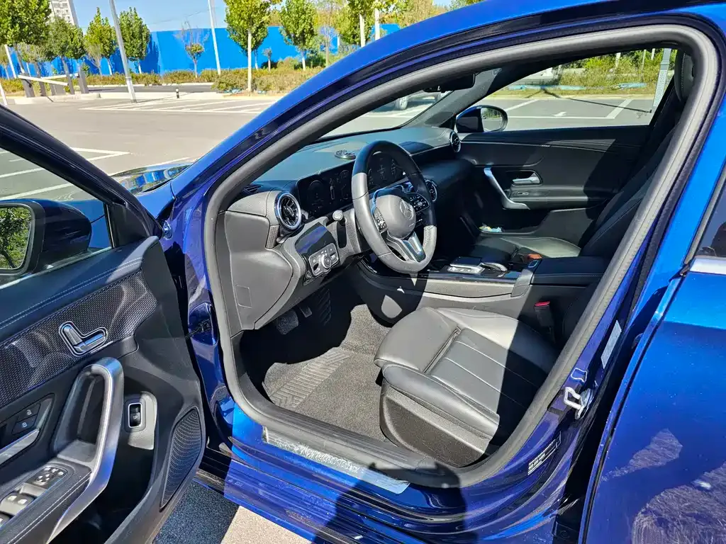 Mercedes-Benz A-Class — фото 10