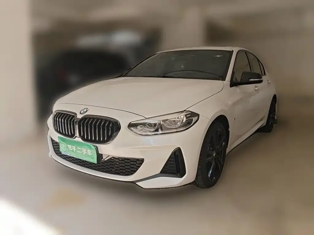 BMW 1 Series — фото 1