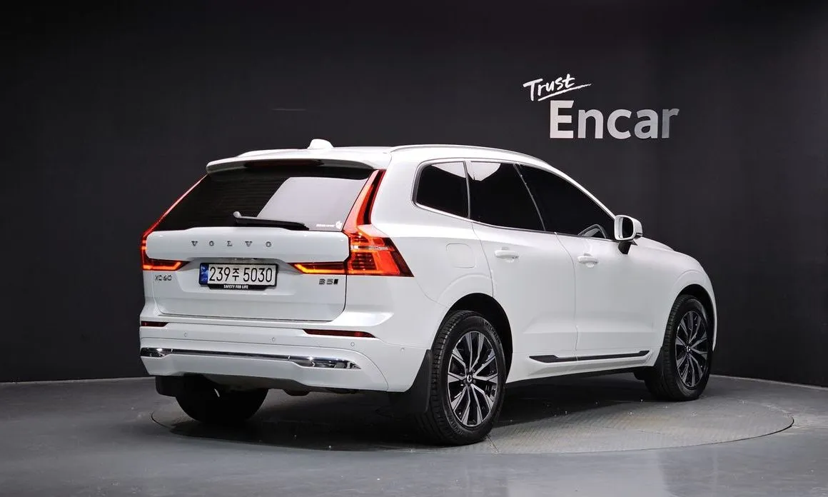 Volvo XC60 — фото 4