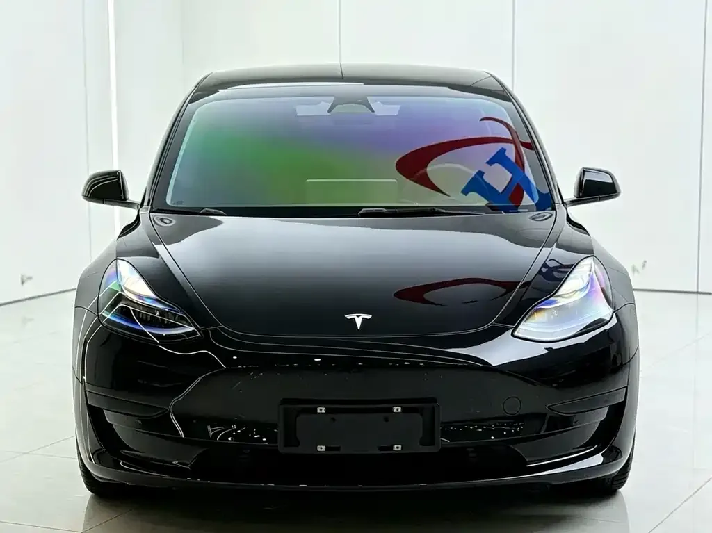 Tesla Model 3 — фото 4