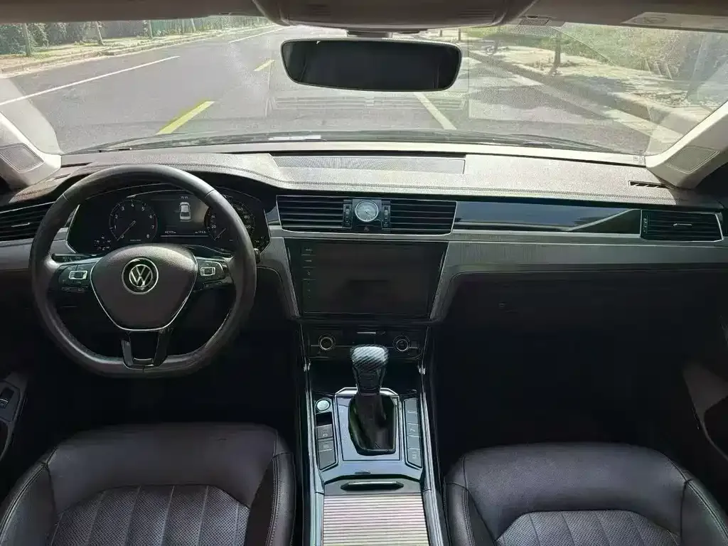 Volkswagen Phideon — фото 4