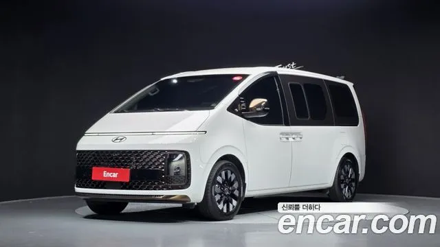 Hyundai Staria — фото 1