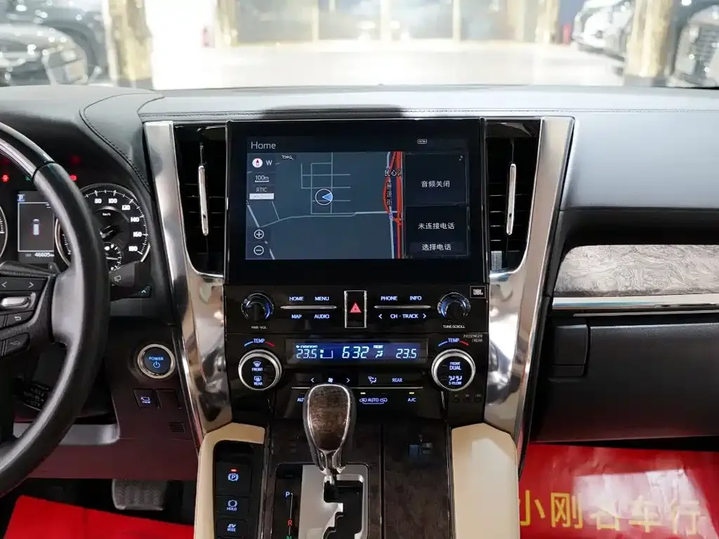 Toyota Vellfire — фото 9