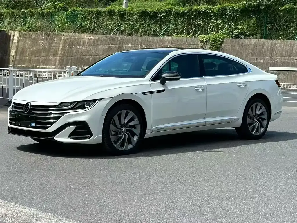 Volkswagen CC — фото 1