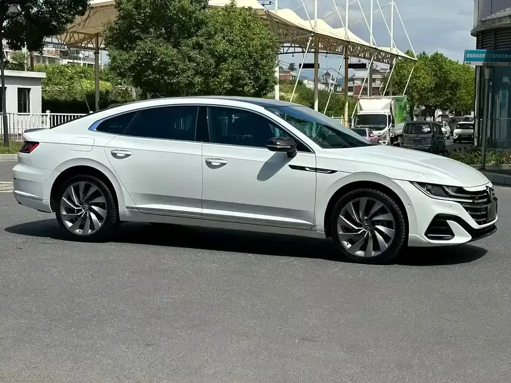 Volkswagen CC — фото 9